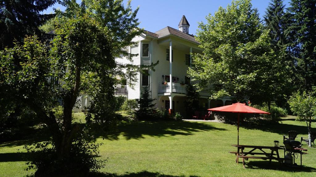 Zahrada ubytování The Inn at the Ninth Hole Bed & Breakfast
