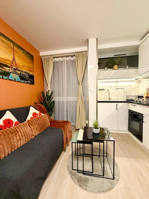 Stylish Apartment in Paris Center Metro 6 Glacière & M7 Les Gobelins