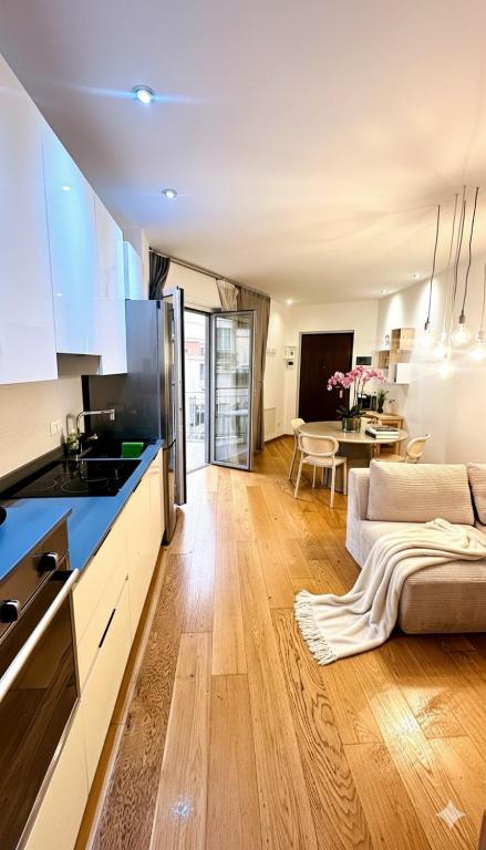 Milano Isola Living - M3-M5 Zara Subway