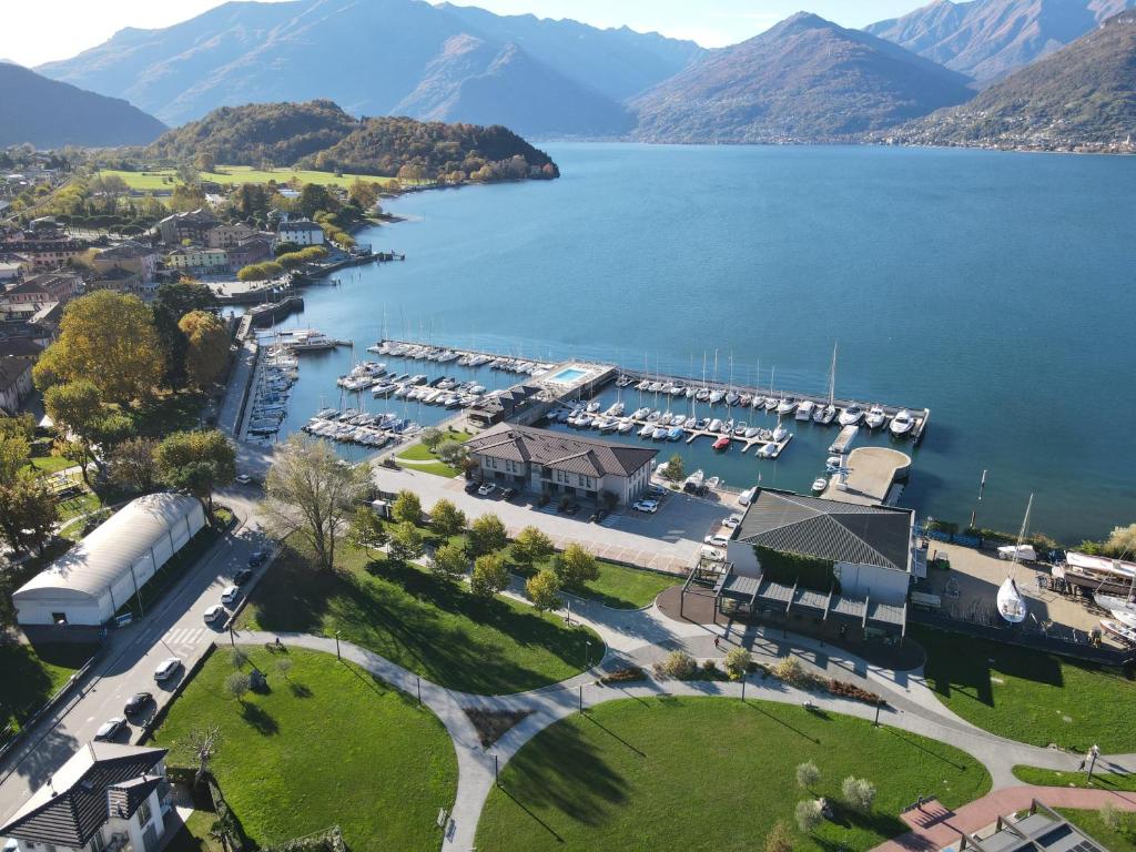 Lago Dorato Marina Lodge - Lakefront