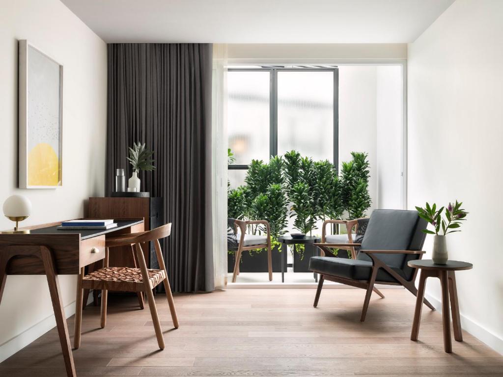 Kimpton Virgilio Polanco by IHG - Premium Queen Room With Terrace - Atrium View
