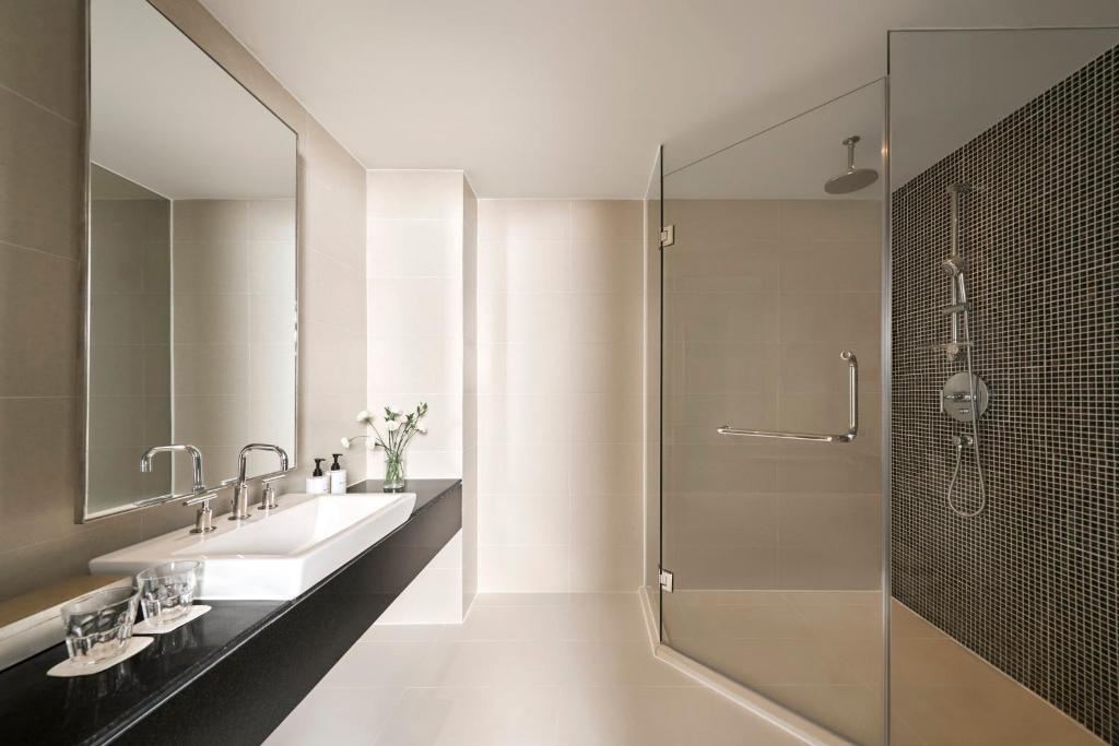 Two-Bedroom Suite with Two King Beds - Split Level