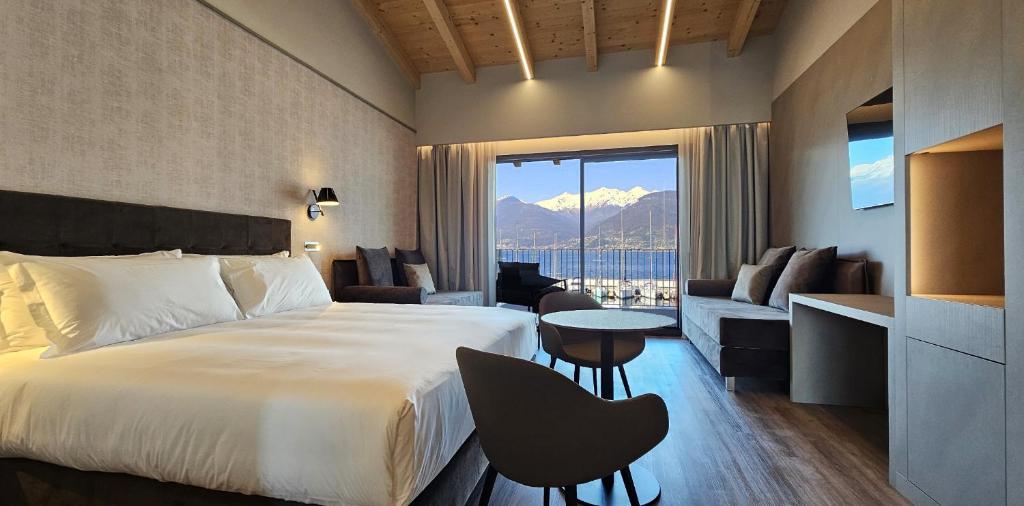 Lago Dorato Marina Lodge - Lakefront