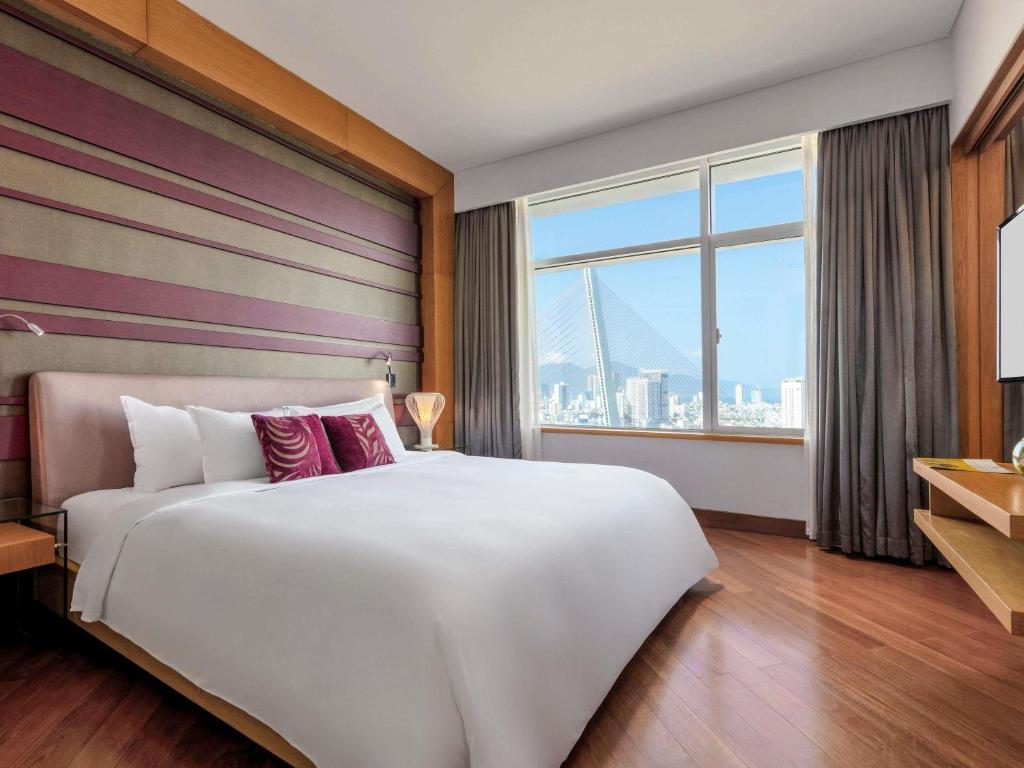 Family Suite - High Floor with Executive Lounge access