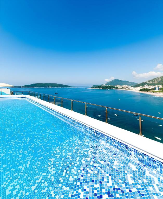 Hotel Ponta Nova - Housity