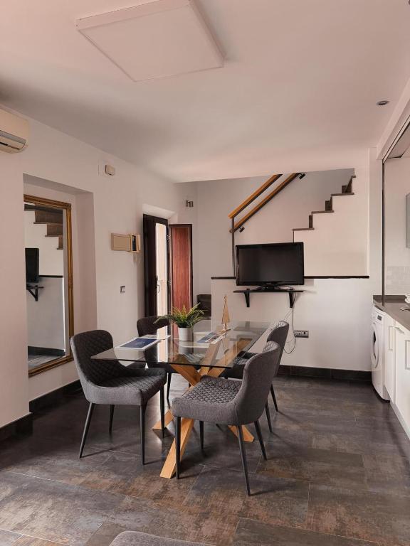 City Center Charming Duplex - Space Maison Apartments