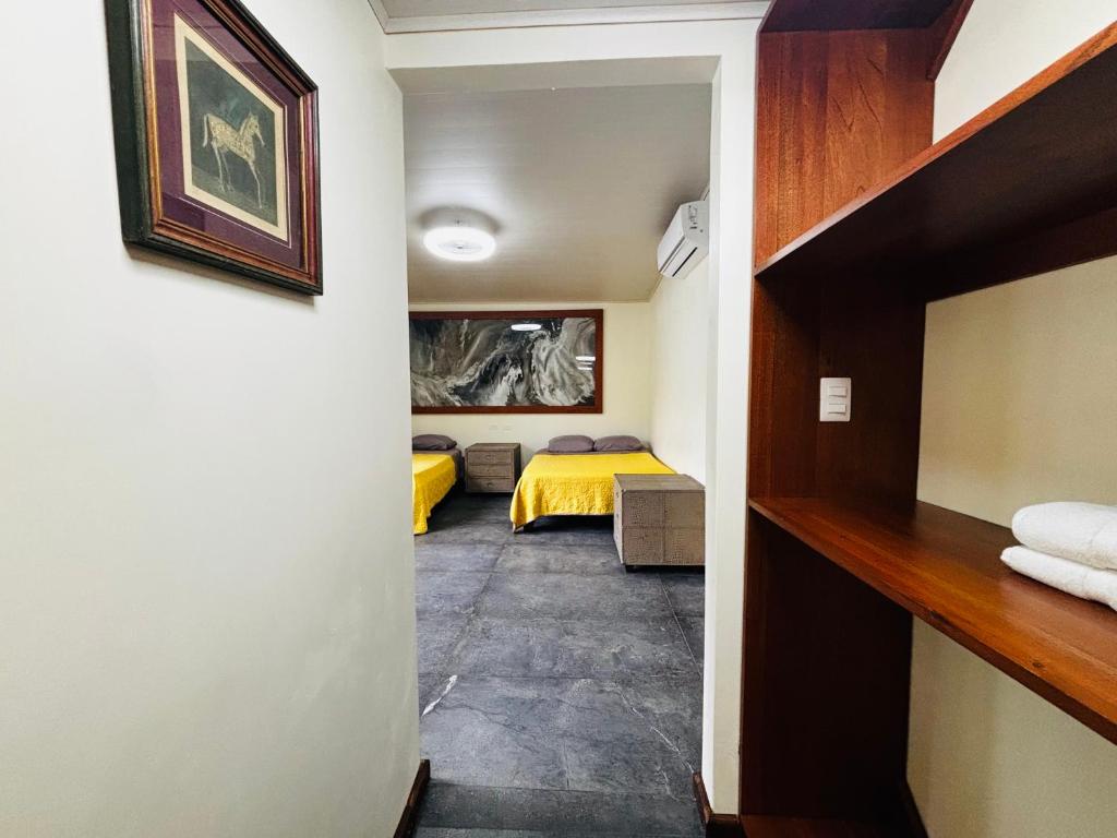 Arenal Backpackers Resort - Deluxe Double Room With Two Double Beds