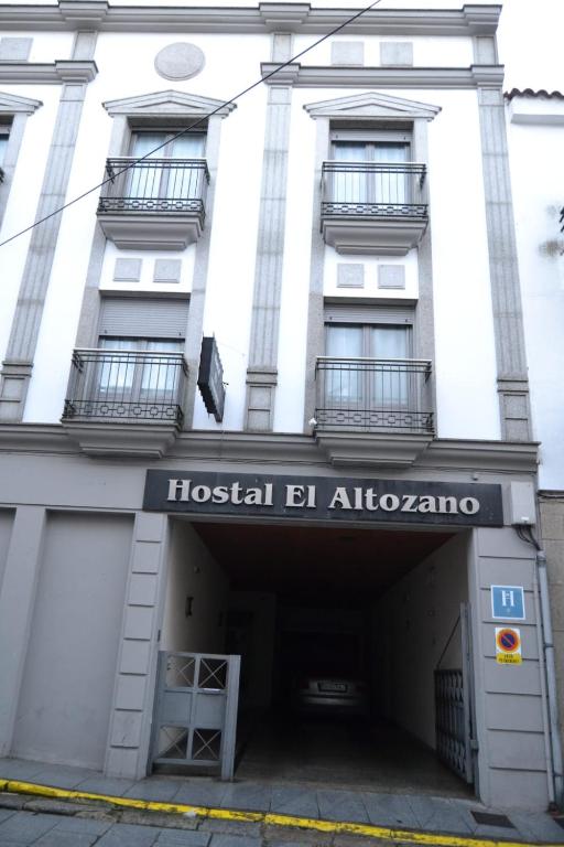 a hospital el albuquerque sign on the side of a building at Ruralis Altozano in Montánchez