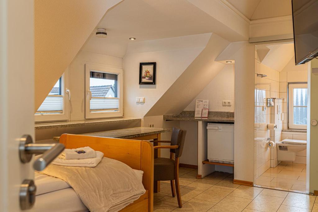 Gasper Business & Garden Hotel - Single Room