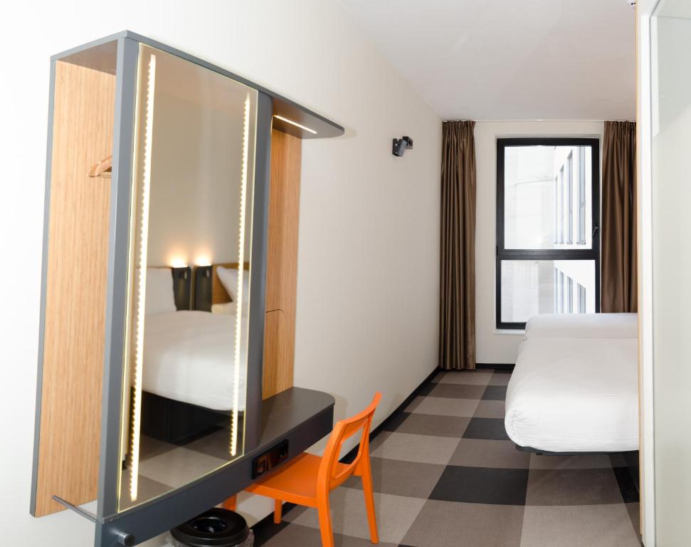 easyHotel Brussels City Centre - Resim 17