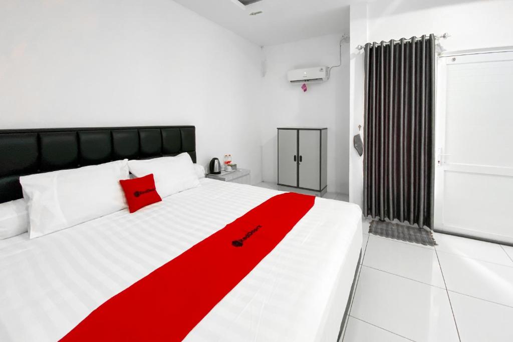 RedDoorz Sena Home near Stasiun Kroya Cilacap - デラックス ダブルルーム