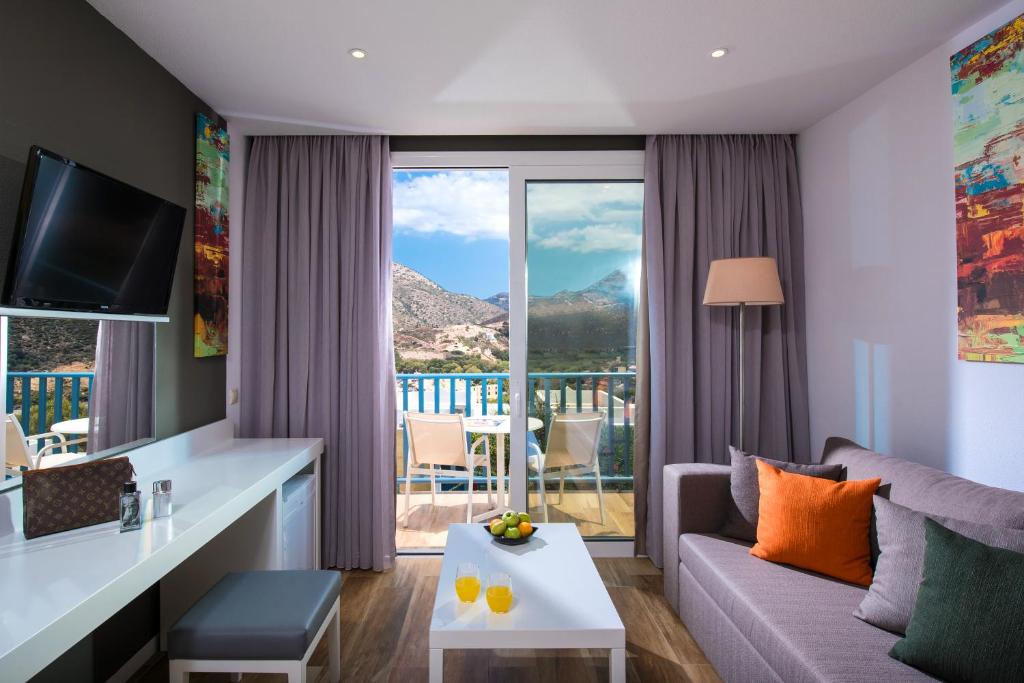 Fodele Beach Water Park Resort - Suite Junior