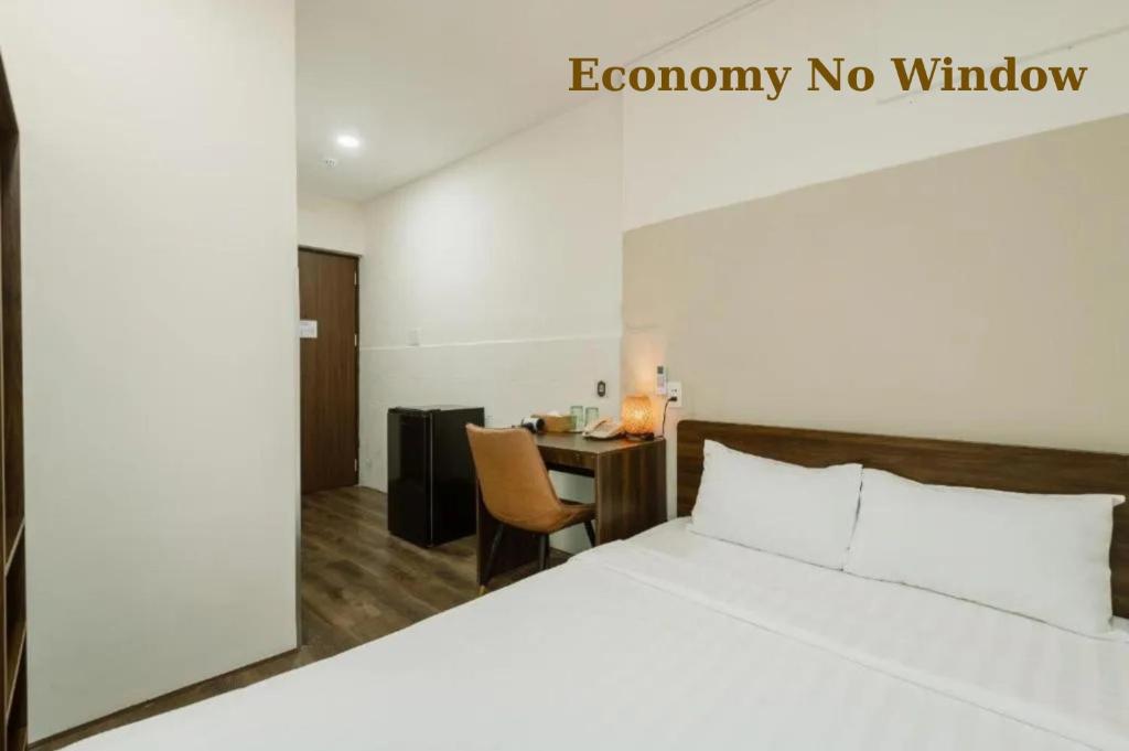 Phòng Giường Đôi Hạng Tiết Kiệm