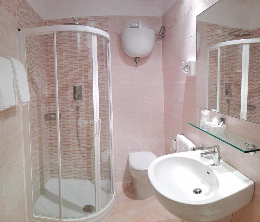 Koupelna v ubytování Hotel Umbra