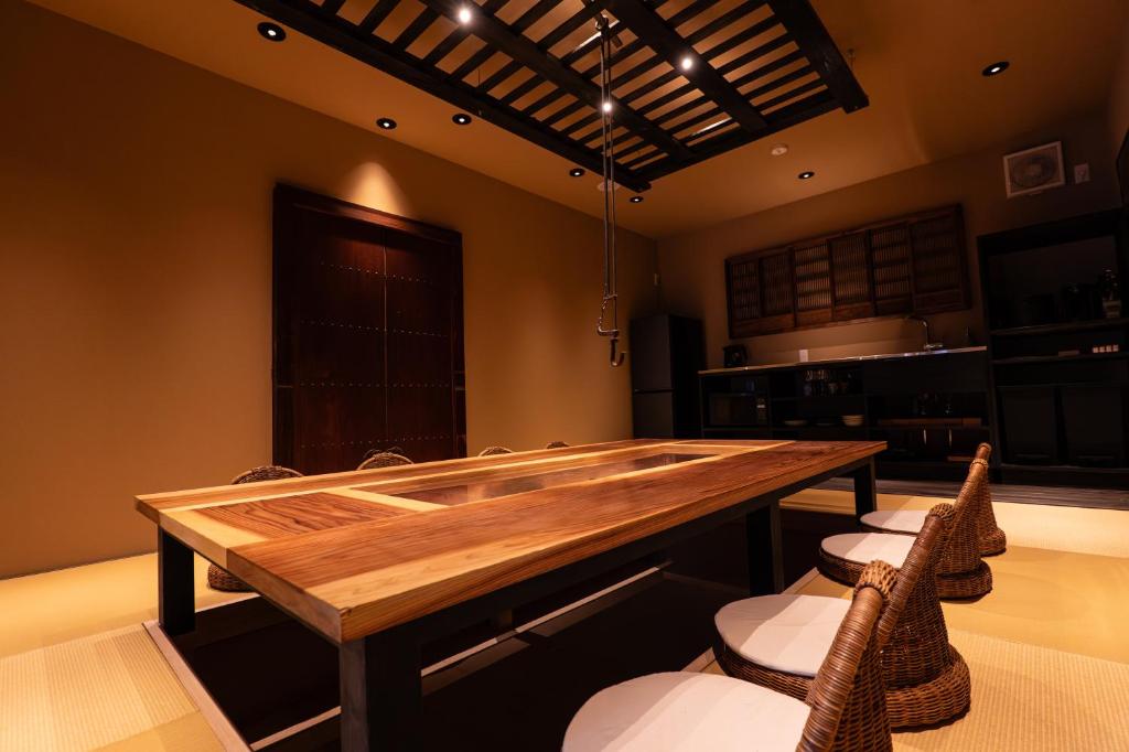 Irori & Private Sauna IRORI BY LUGSTAY Luxury Townhouse 3 Minutes from the Station