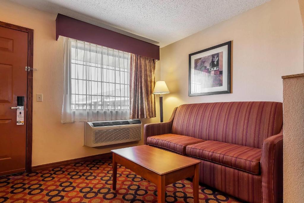 Quality Inn & Suites Owasso US-169 - Camera King - Non Fumatori