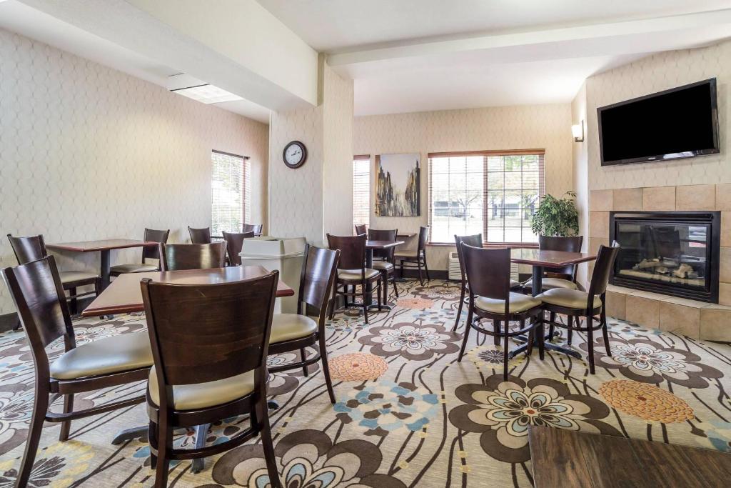 Comfort Suites Salt Lake City Airport photo