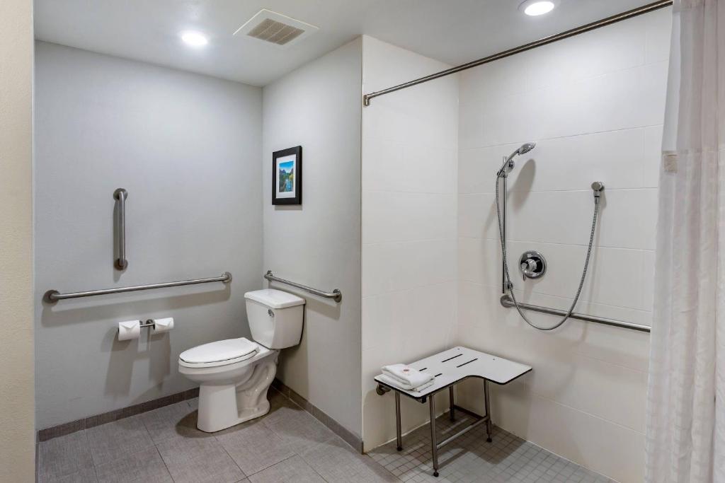 Comfort Inn & Suites Salt Lake City Airport photo