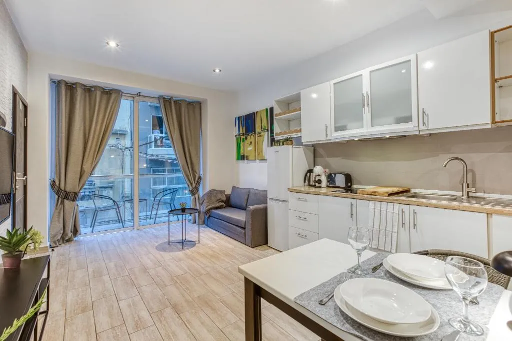 St Julians Studio 201 Near Beach and Paceville