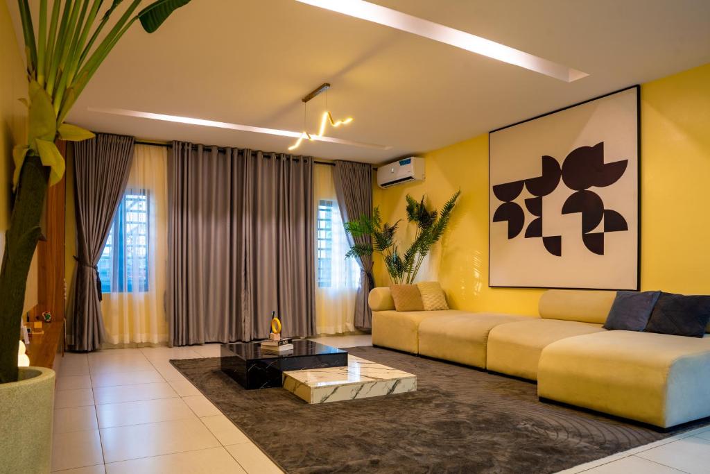 Spacious 2 Bedroom Flat in Lekki Phase 1