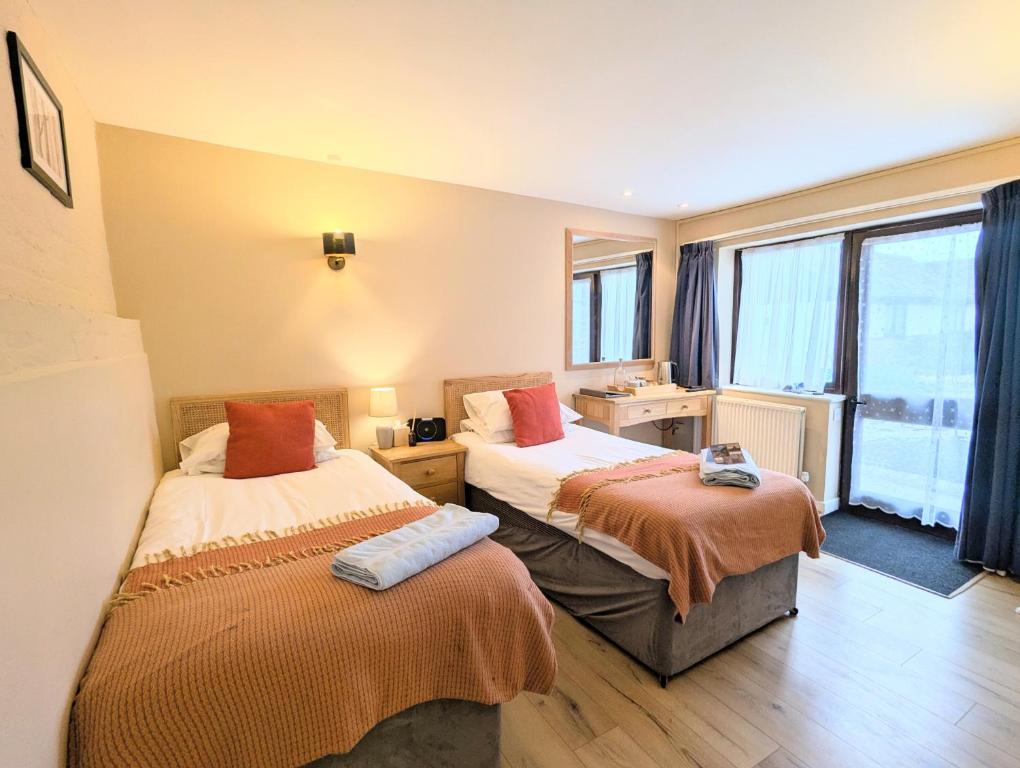 Kingfisher Barn - Twin Room