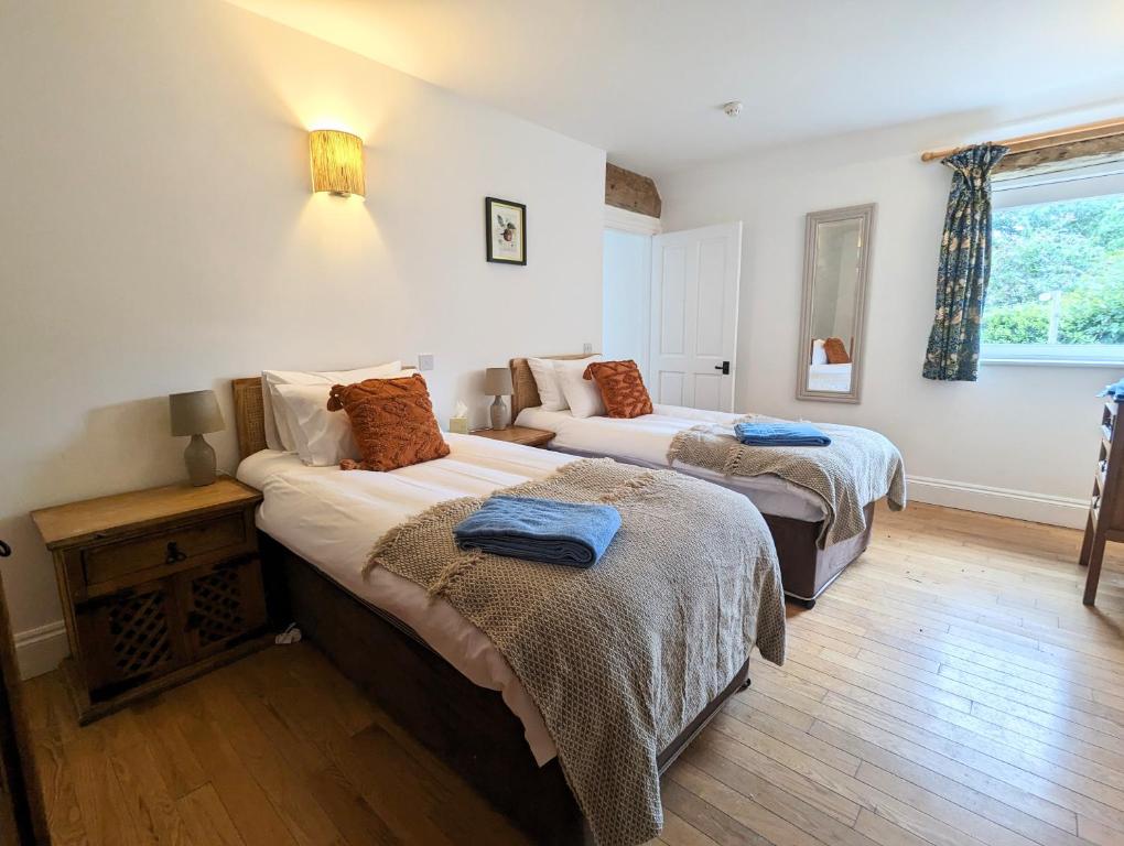 Kingfisher Barn - Two-Bedroom Cottage