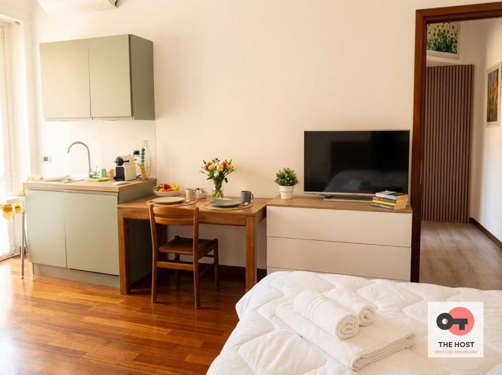 Urban Studio, a modern studio apartment in Milan