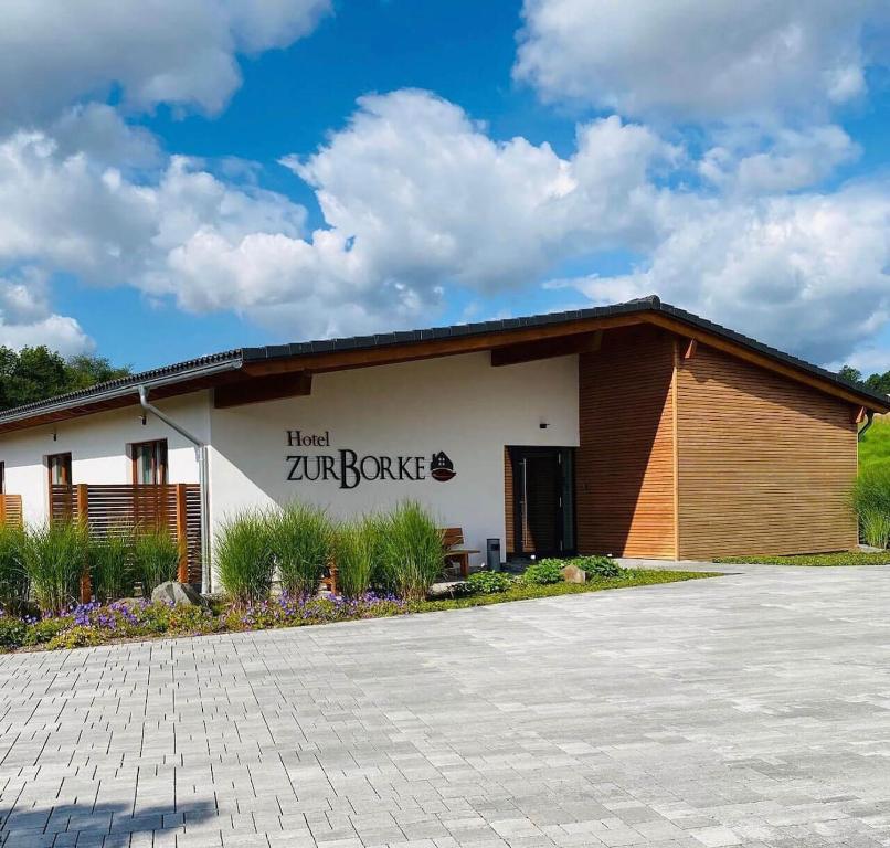 Hotel Zur-Borke - Housity