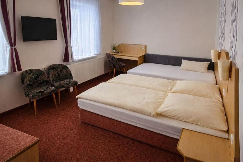Richzenhainer-Hof - Comfort Triple Room With Shower