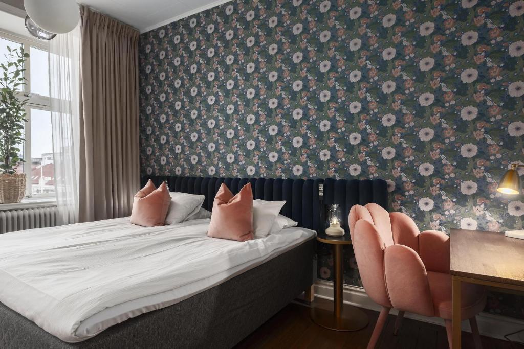 Grand Hotel Jonkoping, BW Signature Collection - Premium Twin Room With Balcony - Non-Smoking