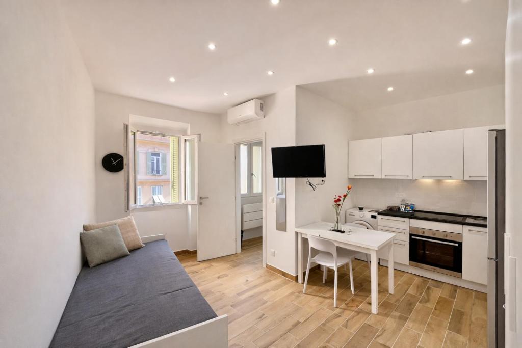 Cozy studio in the heart of Menton's old town