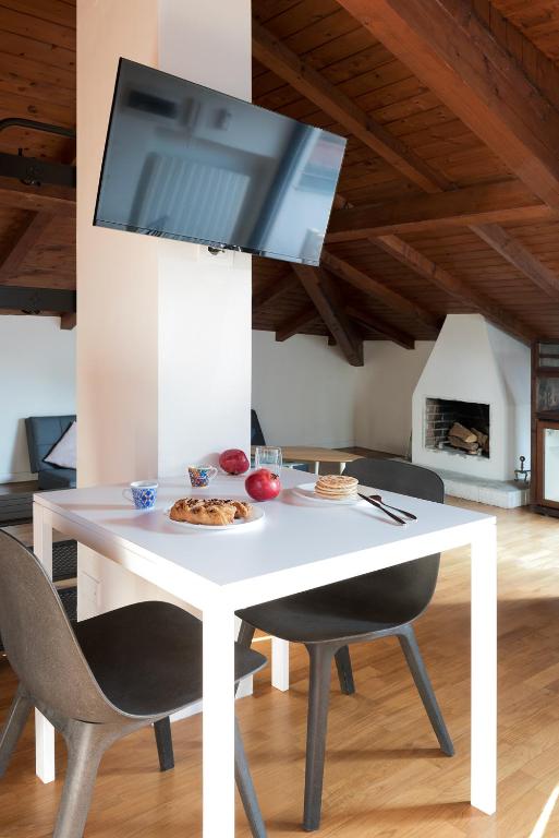 Elegant Villa With Modern Apartments in Milan - CityLife District - M1
