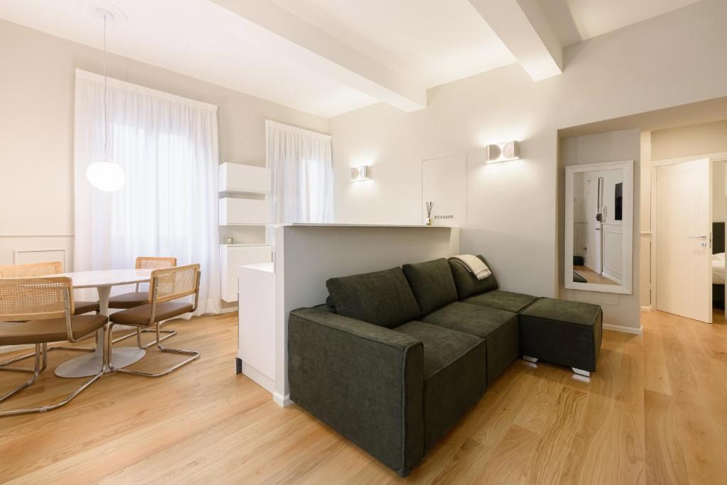 Tornabuoni Place by MMega
