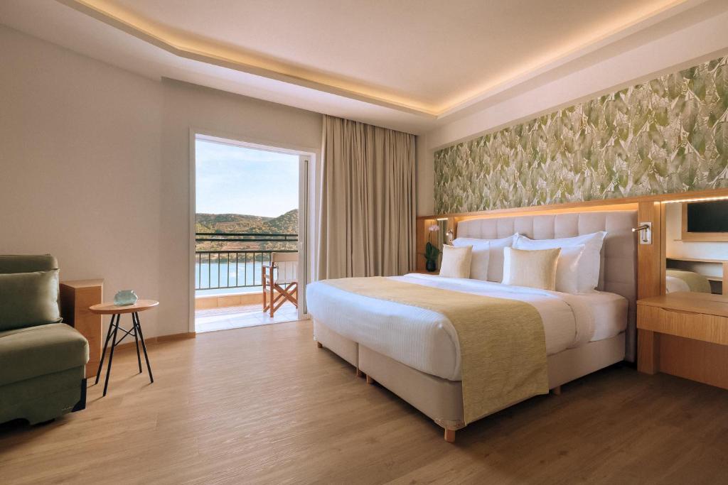 Zeus Dolce by Wyndham Athens photo