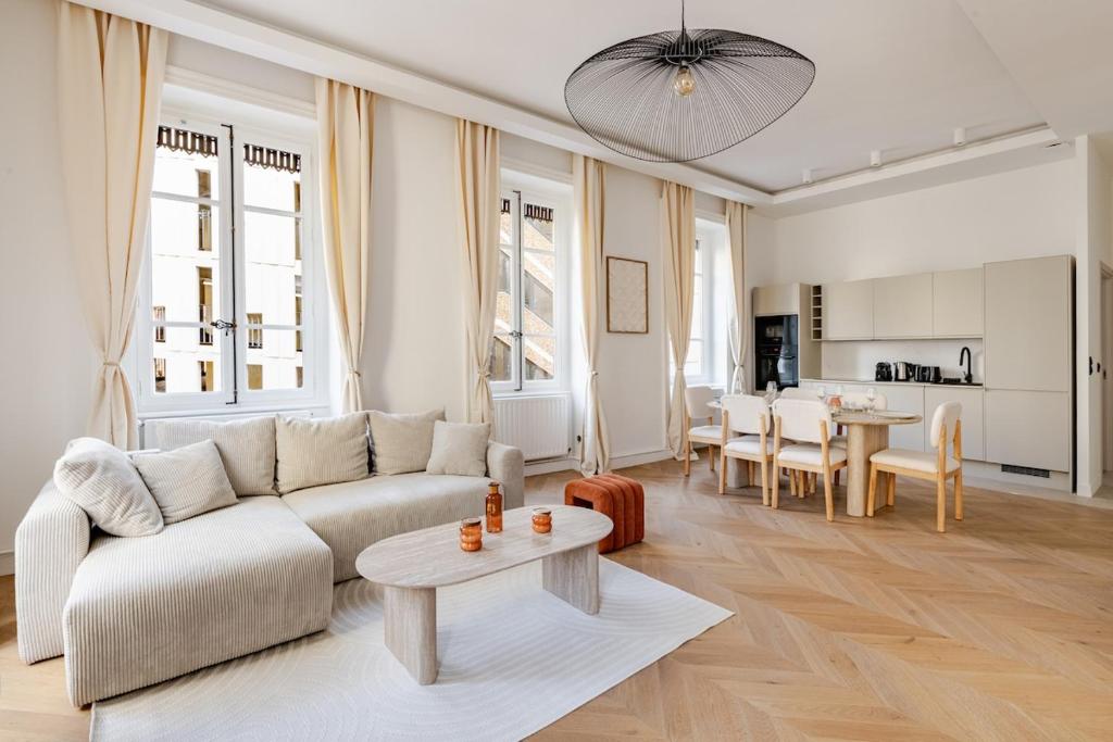 Cordeliers 2 luxury bedrooms - Rue de la Bourse