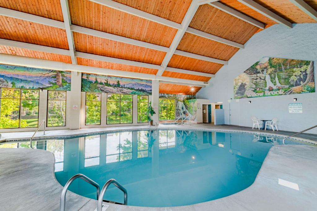 Accommodations By Willow Brook Lodge photo
