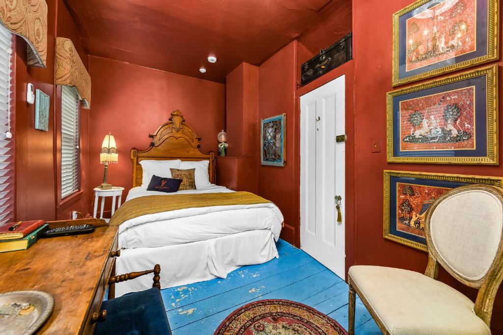 The Gaslamp Bed and Breakfast - Error