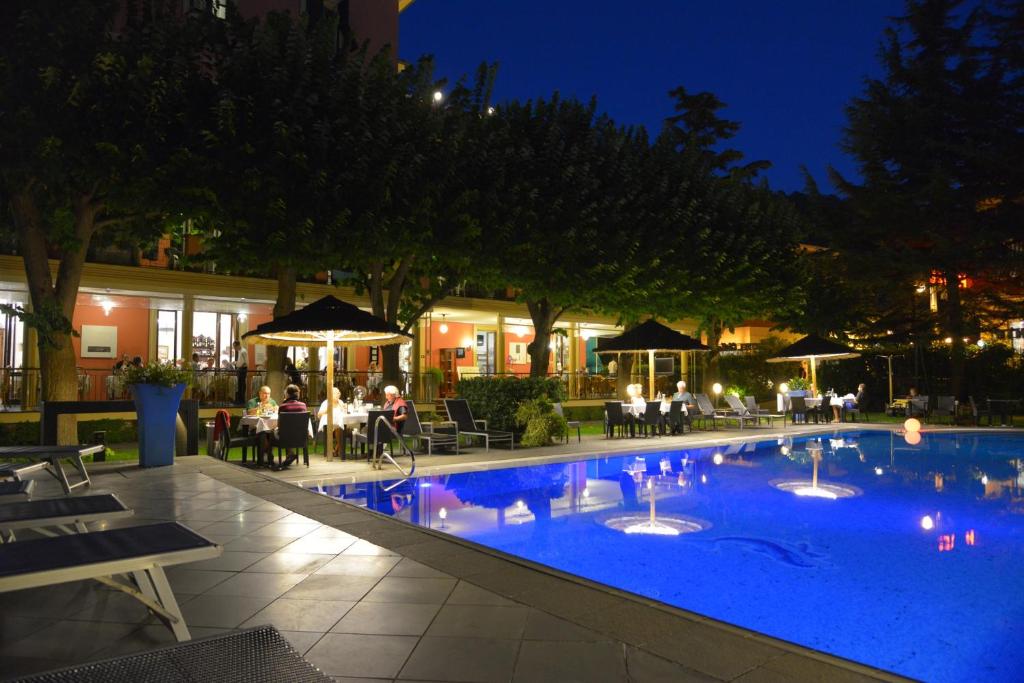 Bazén v ubytování Hotel Clelia nebo v jeho okolí