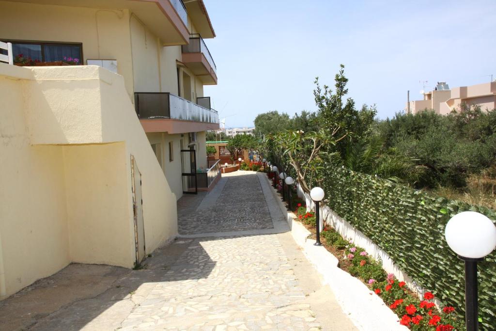 Zahrada ubytování Triton Garden Hotel