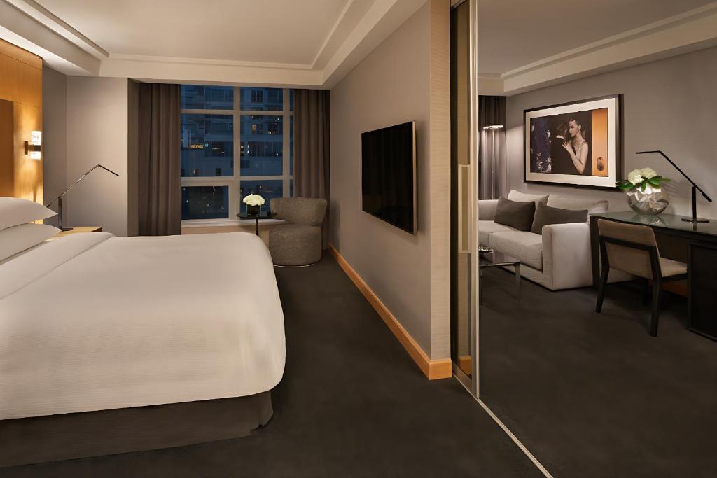 SoHo Hotel Toronto photo