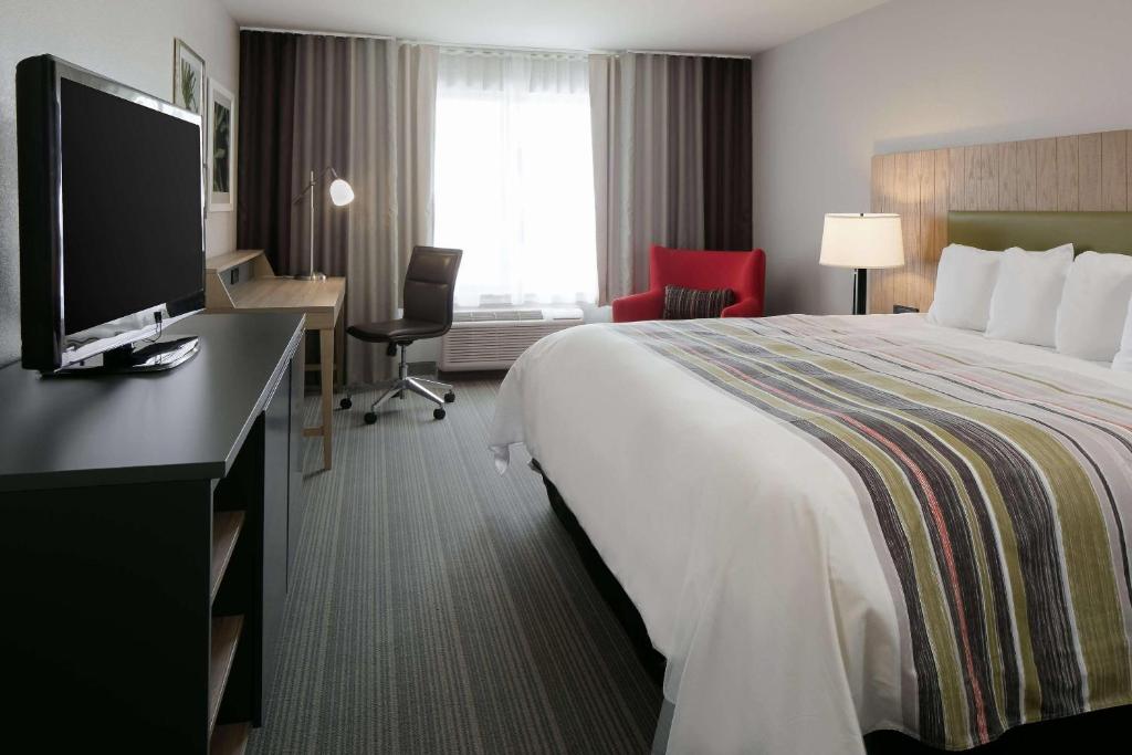 Country Inn & Suites by Radisson, Middleton - Madison West photo