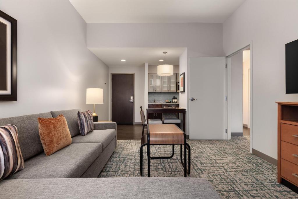 Homewood Suites TechRidge Parmer @ I-35 photo