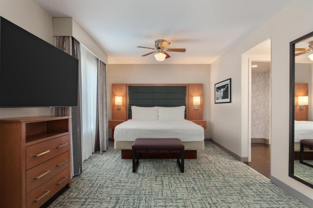Homewood Suites TechRidge Parmer @ I-35 photo