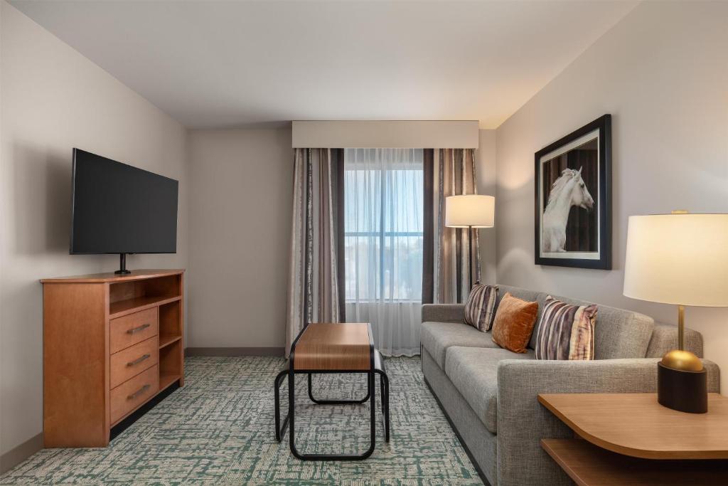 Homewood Suites TechRidge Parmer @ I-35 photo