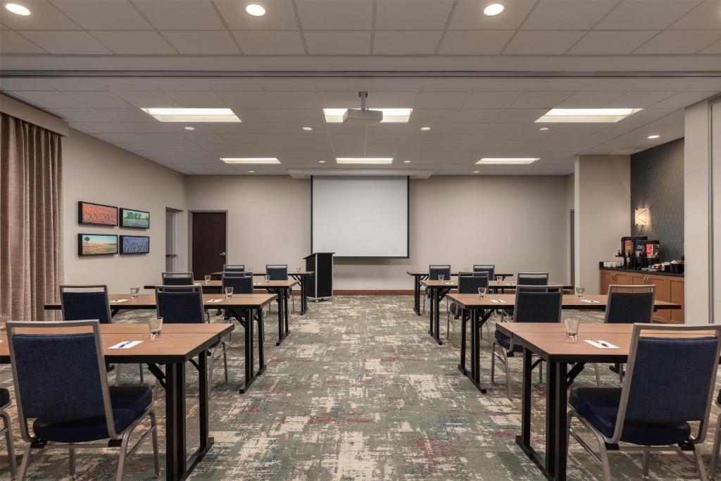 Homewood Suites TechRidge Parmer @ I-35 photo