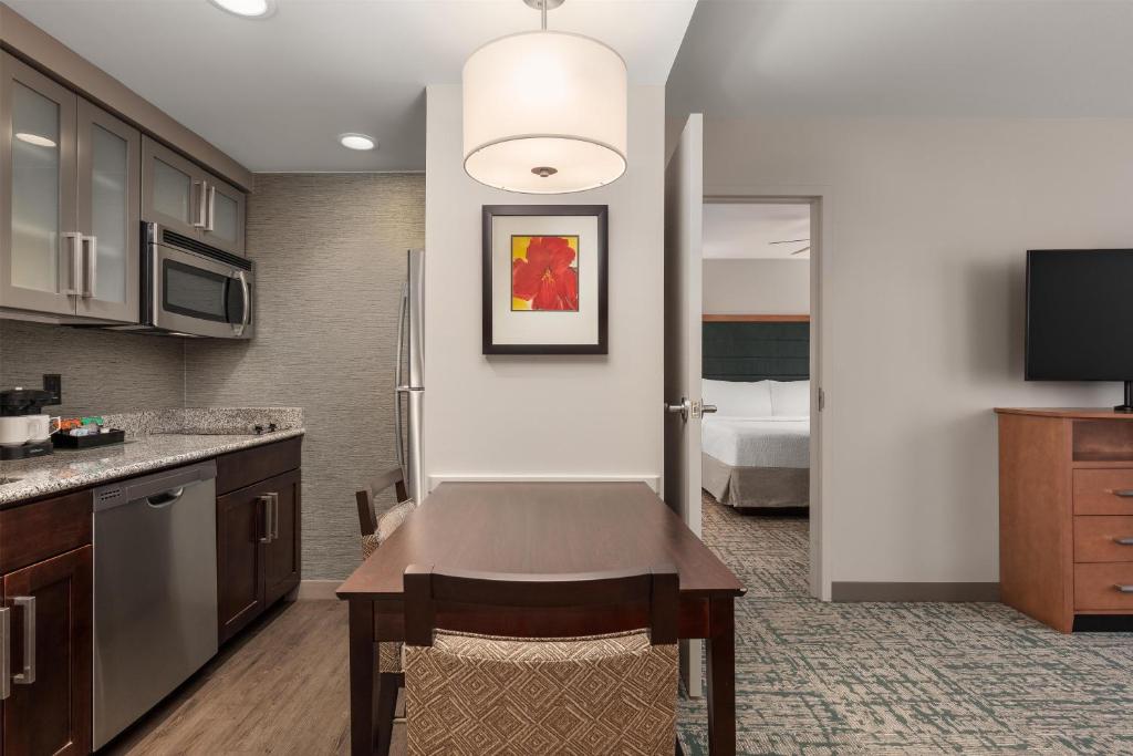 Homewood Suites TechRidge Parmer @ I-35 photo