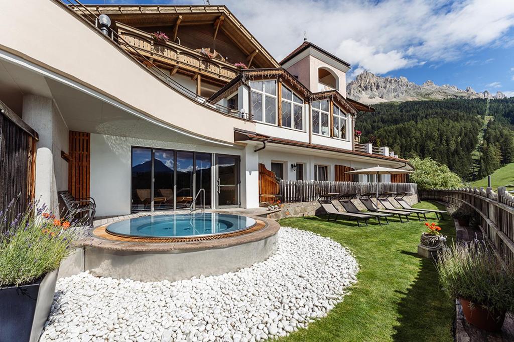 Hotel Obereggen