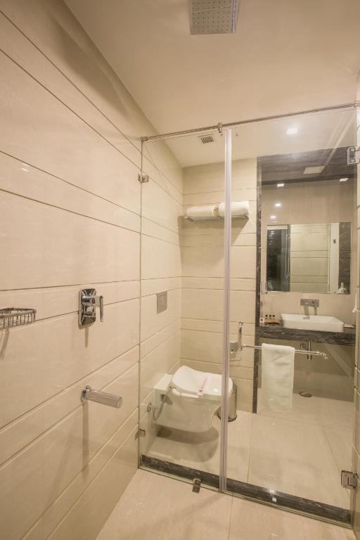 Koupelna v ubytování Brahma Horizon Hotel & Spa - Pushkar