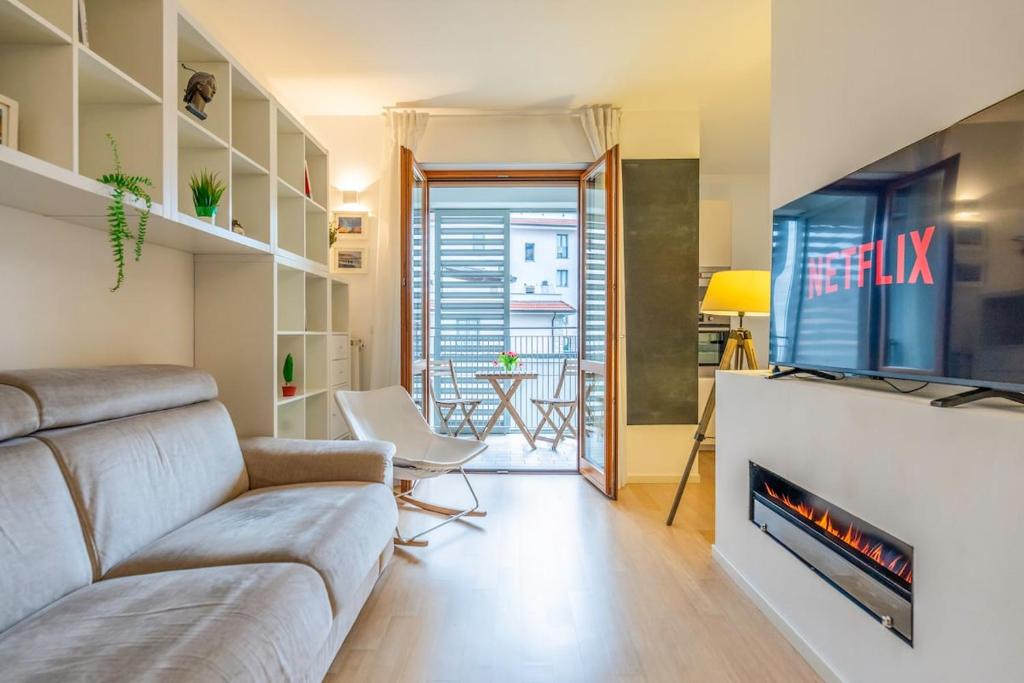Luminoso e ristrutturato con doppio balcone e WiFi