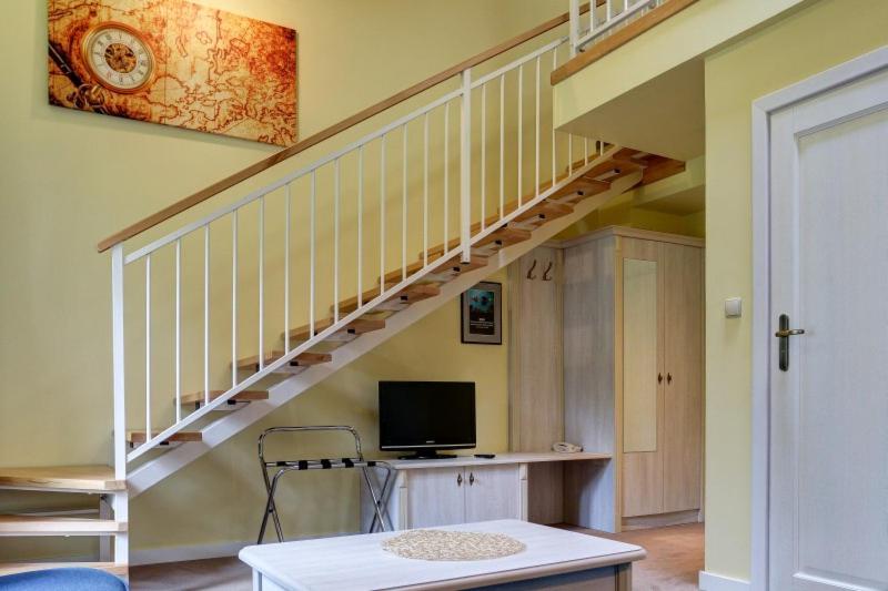 OW Krakus I - pokoje i domki - 12